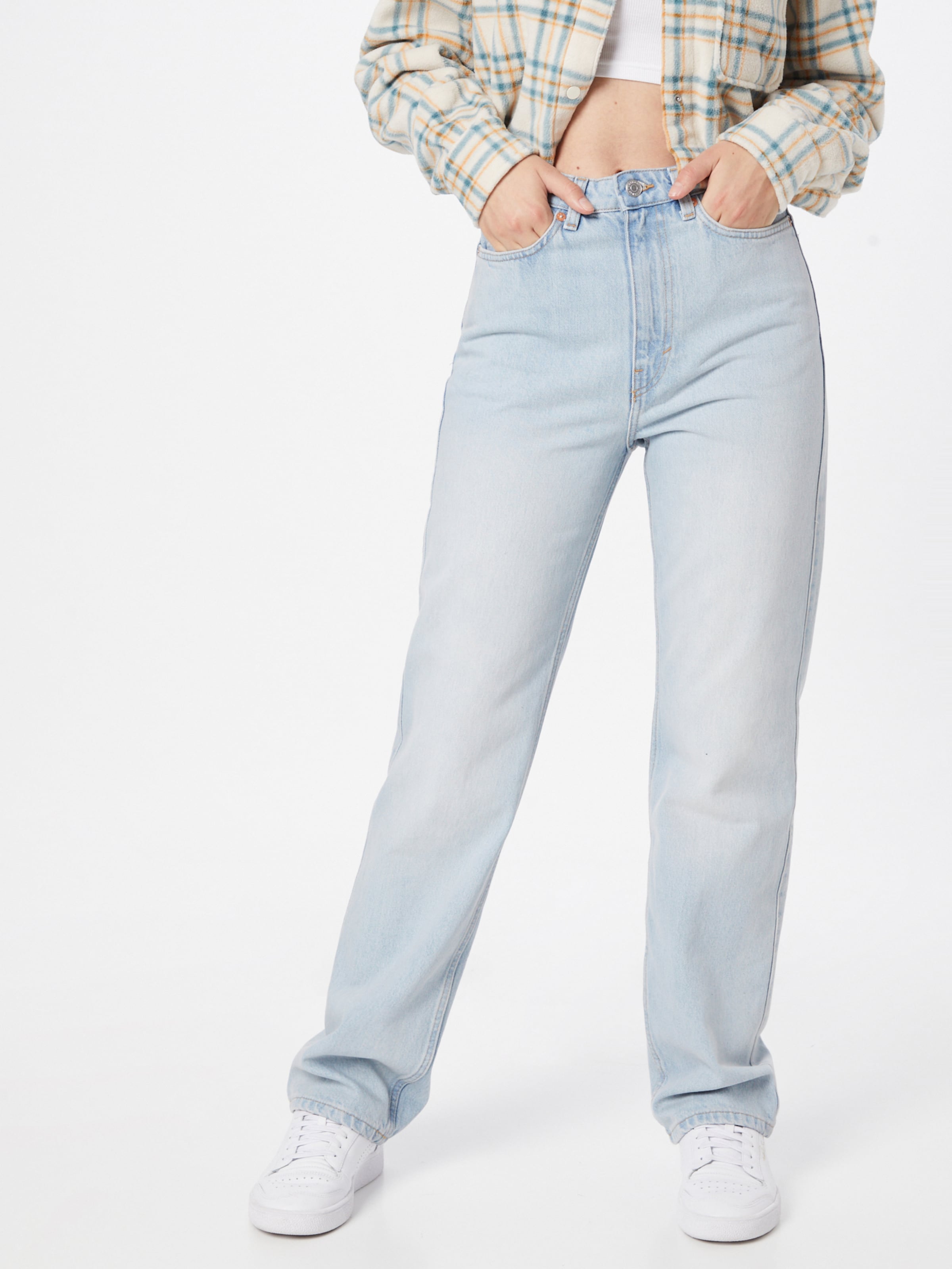 Frauen Jeans WEEKDAY Jeans 'Rowe Extra High Straight' in Hellblau - RZ71924