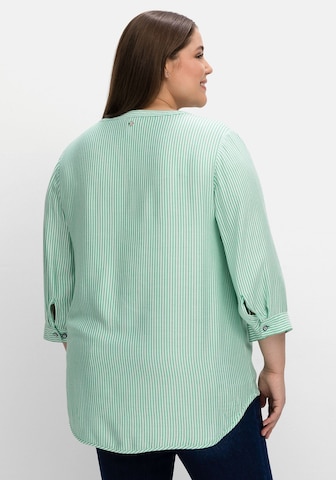 SHEEGO Tunic in Green