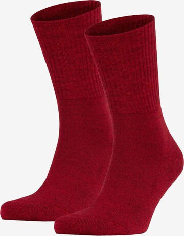 FALKE Athletic Socks in Red: front