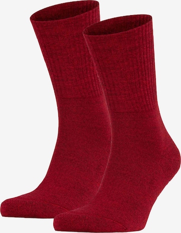 FALKE Athletic Socks in Red: front