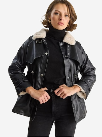 Giacca invernale di Bianco Lucci in nero