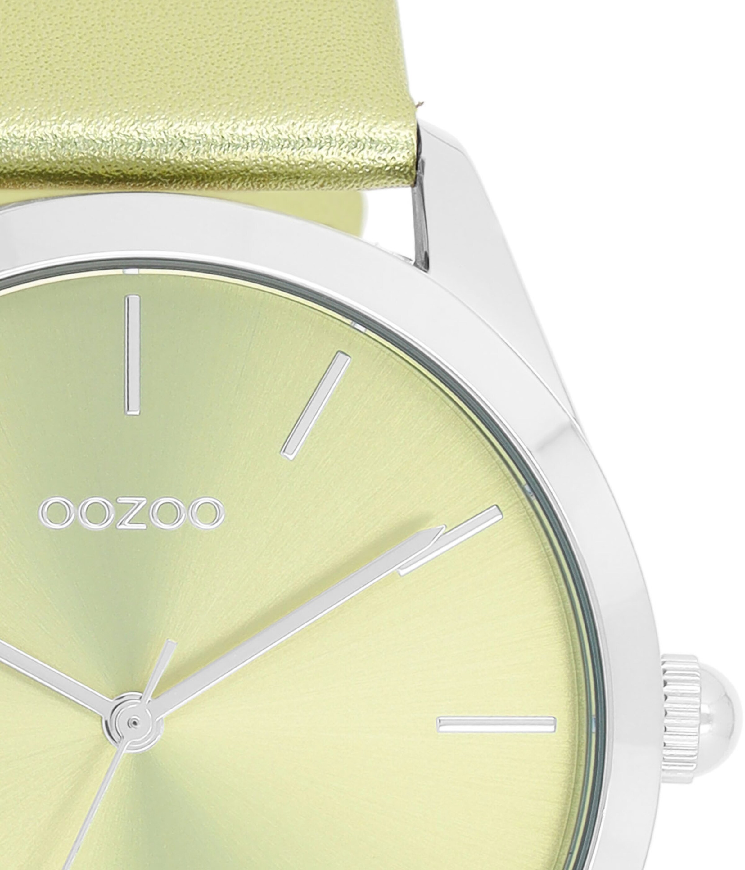 OOZOO Analog Watch in Green