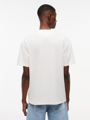 Tommy Jeans Paita 'NEW CLASSICS' värissä valkoinen