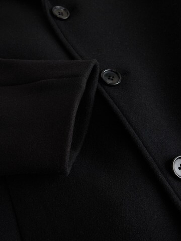 Next Mantel 'Epsom' in Schwarz