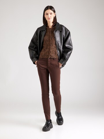 Kaffe Slim fit Chino trousers 'KA Lea Rivet' in Brown