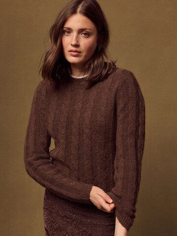 Pull-over Next en marron : devant