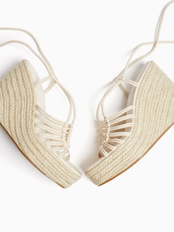 Bershka Sandal i beige