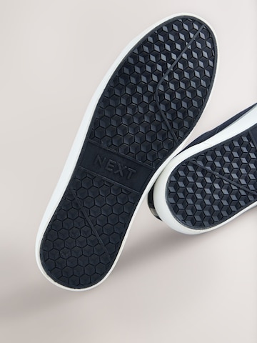 Next Platform trainers in Blue