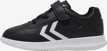 Hummel Athletic Shoes in Black: front