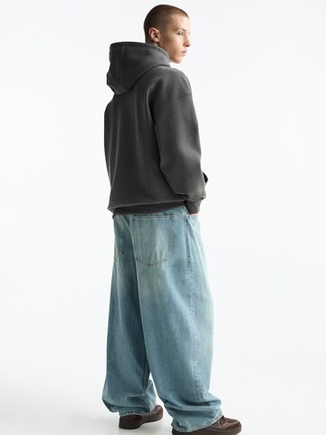 Pull&Bear Sweatshirt in Grey
