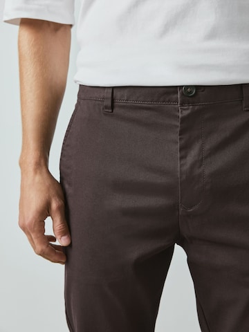 Next Úzky strih Chino nohavice - Fialová