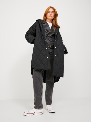 Manteau mi-saison 'Tora' JJXX en noir : devant