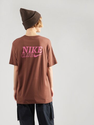 Nike Sportswear T-Shirt in Braun: Vorderseite