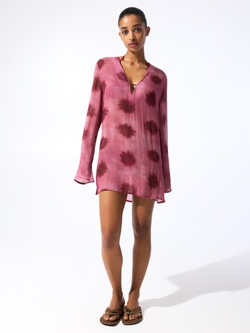 Abito da spiaggia di Pull&Bear in rosa: frontale