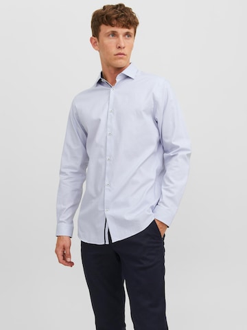 Coupe slim Chemise 'Parker' JACK & JONES en bleu : devant