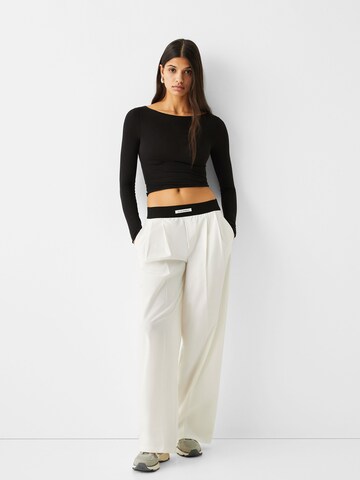 Wide Leg Pantalon à pince Bershka en blanc