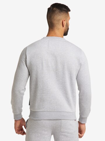 Carlo Colucci Sweatshirt 'Dalvit' in Grey