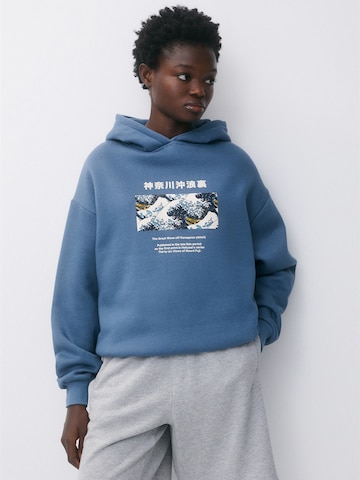 Pull&Bear Sweatshirt in Blue: front