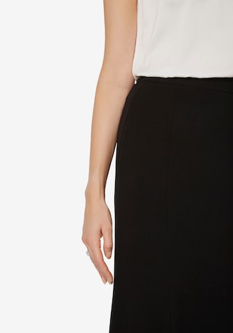 HERMANN LANGE Collection Skirt in Black
