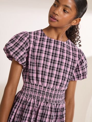 Robe Lipsy en rose