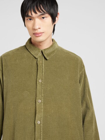 AMERICAN VINTAGE - Ajuste confortable Camisa en verde