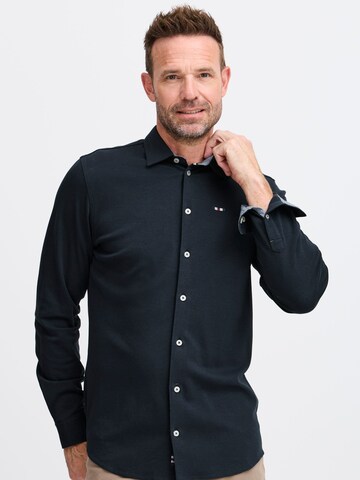 FQ1924 - Ajuste regular Camisa 'STEVEN' en azul: frente