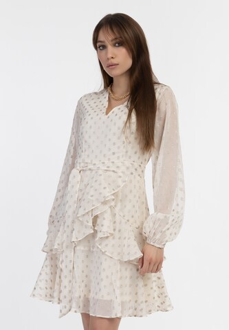 Robe faina en blanc : devant