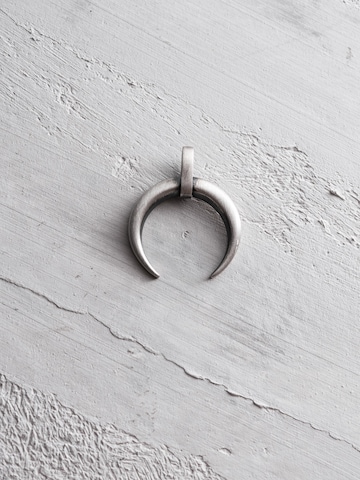 REYTEL Pendant 'LUNNITSA' in Silver: front