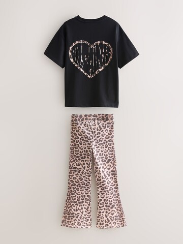 smALLSAINTS Set in Brown