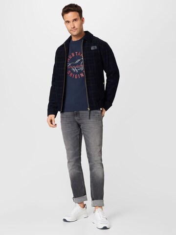 MUSTANG - Sweatshirt 'Ben' em azul