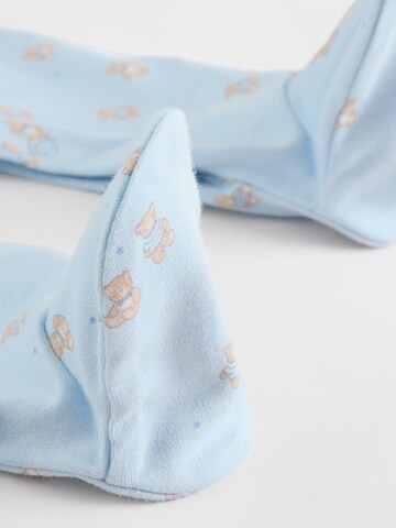 Pijamale de la Next pe albastru