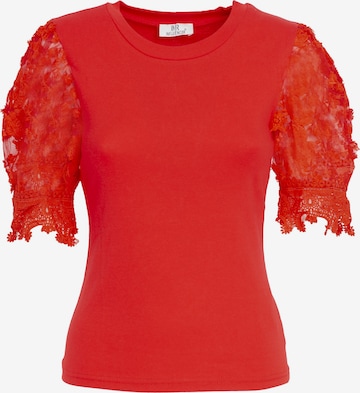 Influencer Shirt in Rood: voorkant