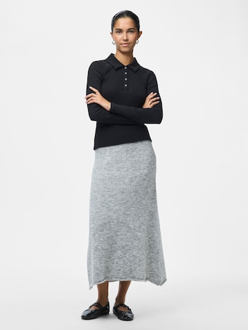 PIECES - Falda 'PCPam' en gris