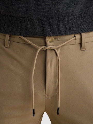 VANGUARD Slimfit Chinobyxa 'V12 slim fit chino' i vit