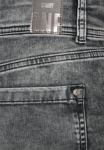 STREET ONE Slimfit Jeans in Grau