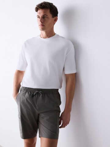 Next Szabványos Cargo nadrágok - szürke