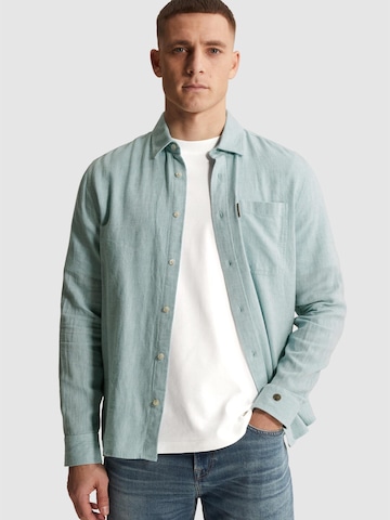CAST IRON Skjorta 'Shirt in cotton/linen twill with chest pocket' i blå: framsida