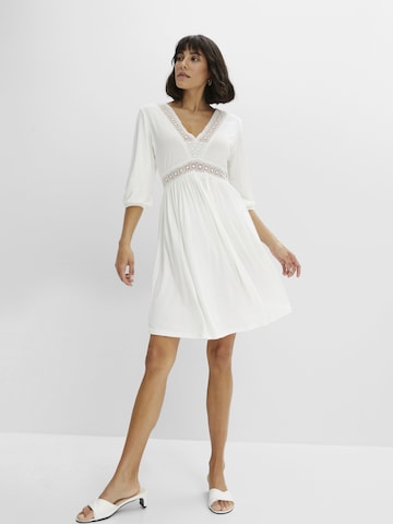 bonprix Jurk in Wit: voorkant