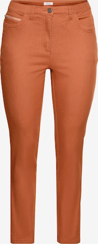 SHEEGO Slimfit Broek in Oranje: voorkant