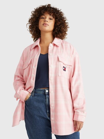 Tommy Jeans Curve Between-Season Jacket in Pink: front