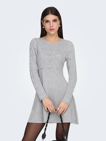 Robes en maille 'ONLKATIA' ONLY en gris : devant