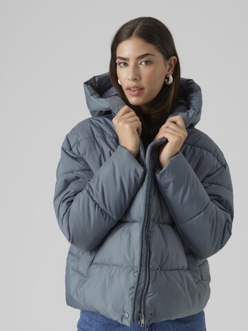 Vero Moda Petite Winterjacke in Grau