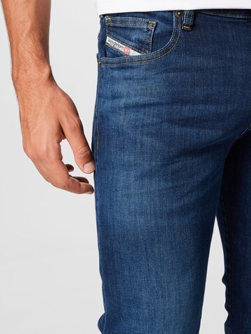 DIESEL רגיל ג'ינס 'Yennox' בכחול