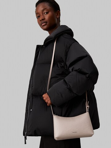Calvin Klein Torba na ramię 'Must' w kolorze różowy: przód