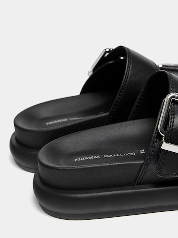 Pull&Bear Pantolette in Schwarz