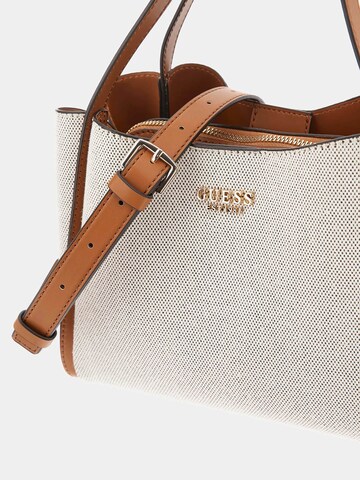 GUESS Handtasche 'Nicolette' in Braun