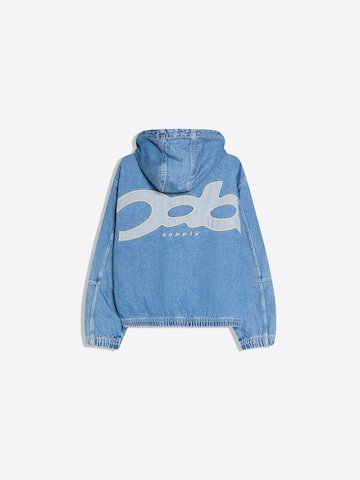 Bershka Kurtka przejściowa w kolorze niebieski