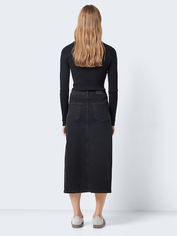 Noisy may Skirt 'NMKath' in Black