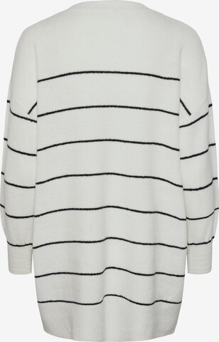 PIECES - Jersey 'BEVERLY' en blanco