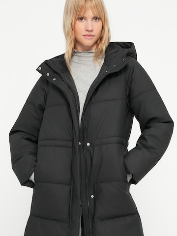 VERO MODA Płaszcz przejściowy 'VMGRETA CECILIA' w kolorze czarny